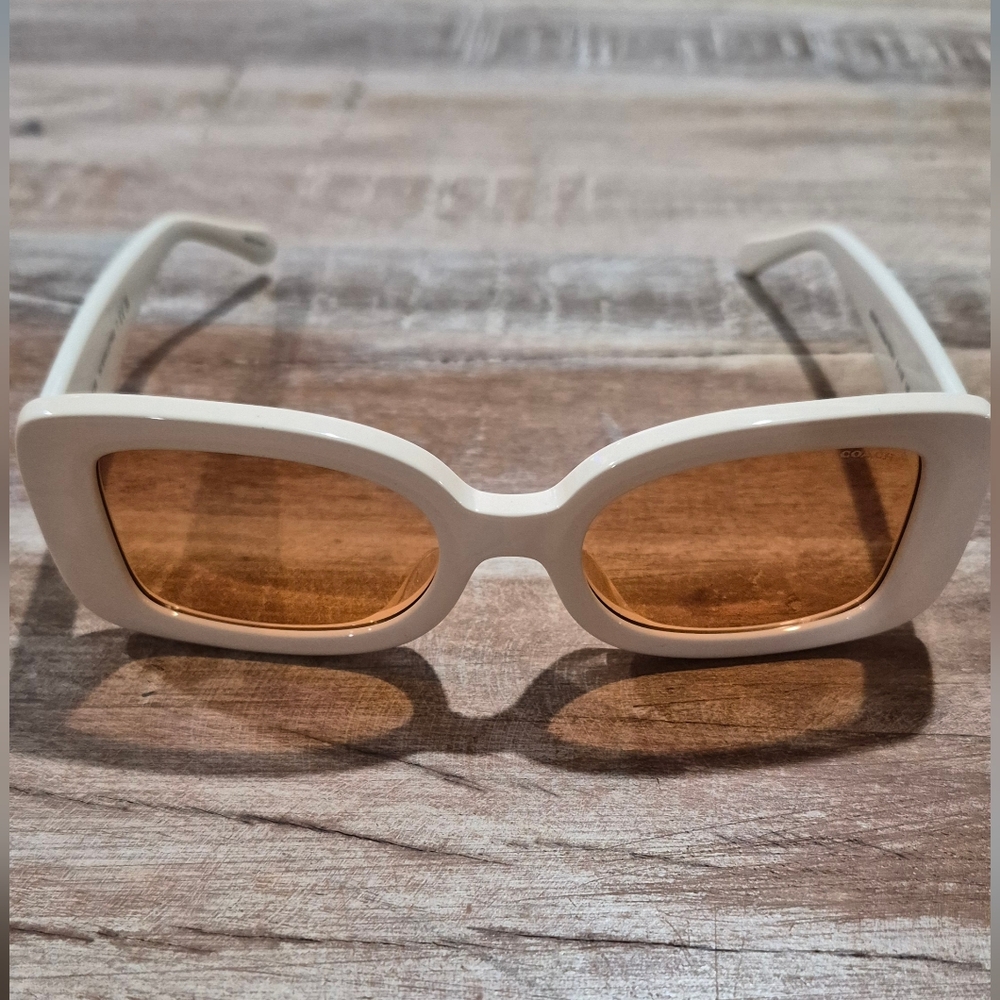 Coach Opaque White Sunglasses Amber Solid HC 8336U New In Box
